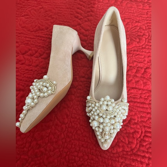 Blush Heels, beautiful detail - Picture 1 of 4